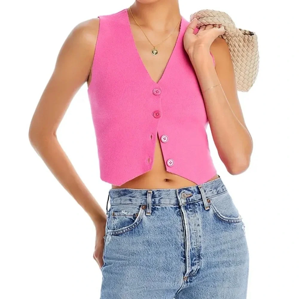 NWT $70 ENDLESS ROSE PINK
SWEATER VEST TOP Women’s size small - Picture 1 of 5